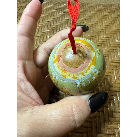 Vintage Hand-Painted Wooden Nesting Ball Set With String & Cat Motif - Picture 6 of 12